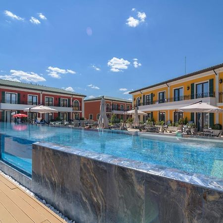Villas For 4 Or 6 Adults In Therma Village Kranevo Exterior photo