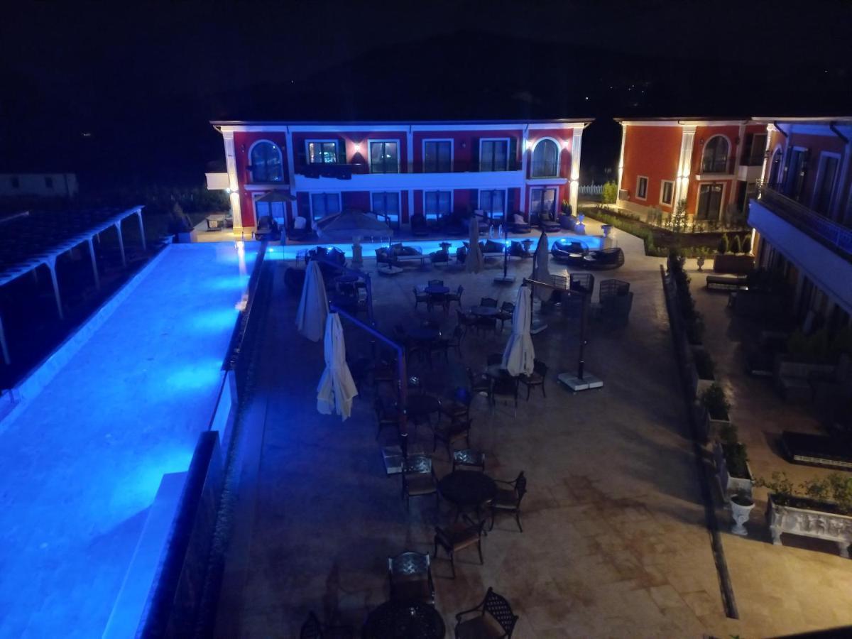 Villas For 4 Or 6 Adults In Therma Village Kranevo Exterior photo
