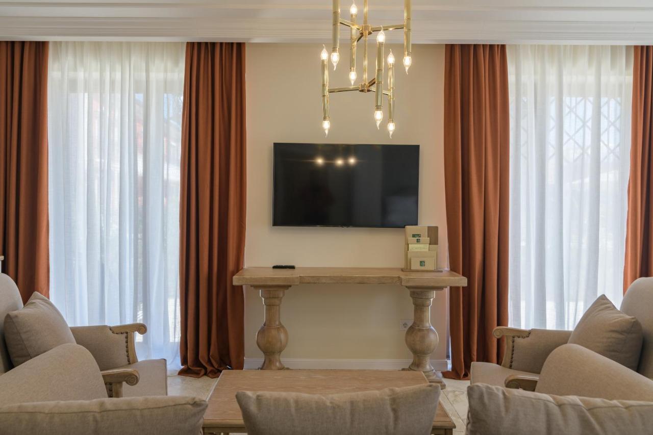 Villas For 4 Or 6 Adults In Therma Village Kranevo Exterior photo
